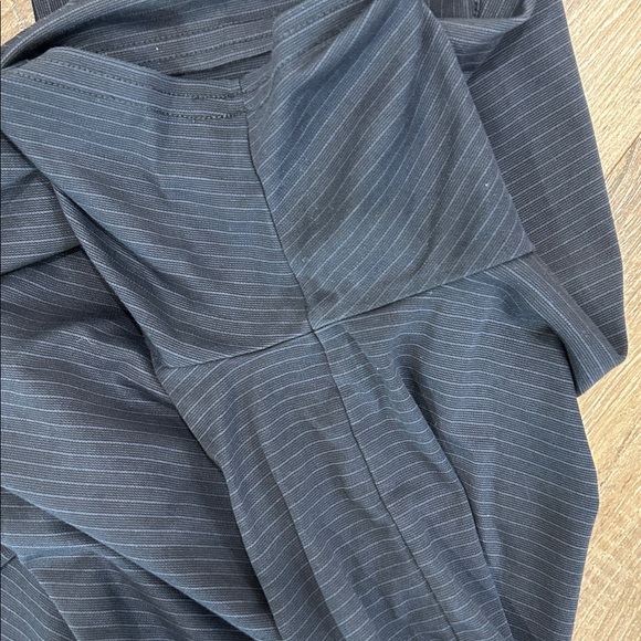 Travis Mathew polo black striped size Medium - Picture 12 of 12